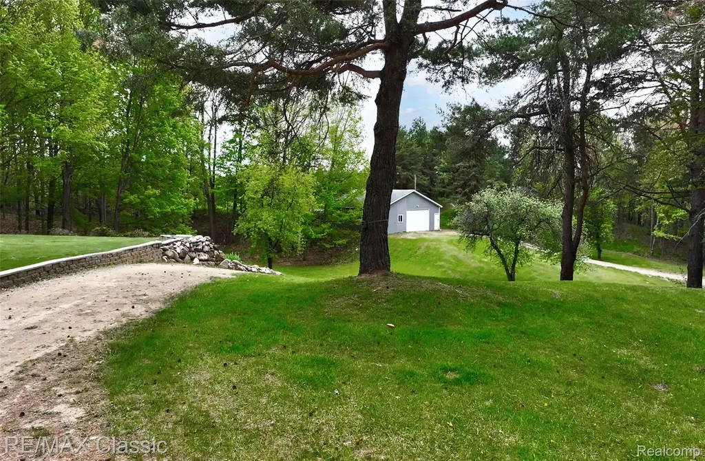 4611 Murray Road Mayville Village MI 48744
