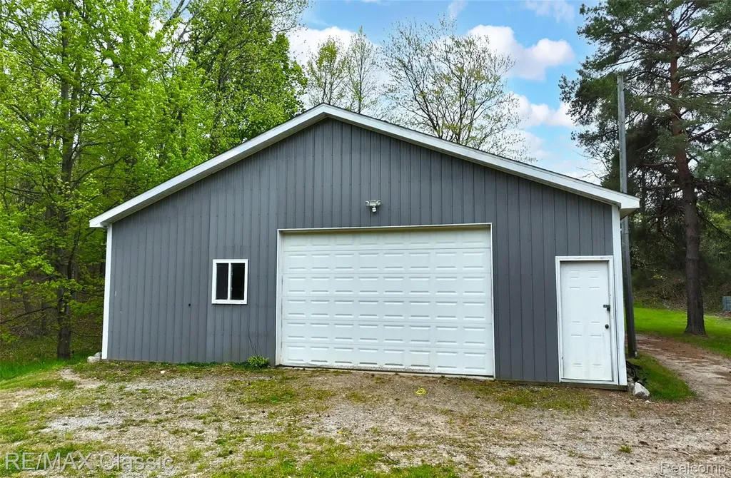4611 Murray Road Mayville Village MI 48744