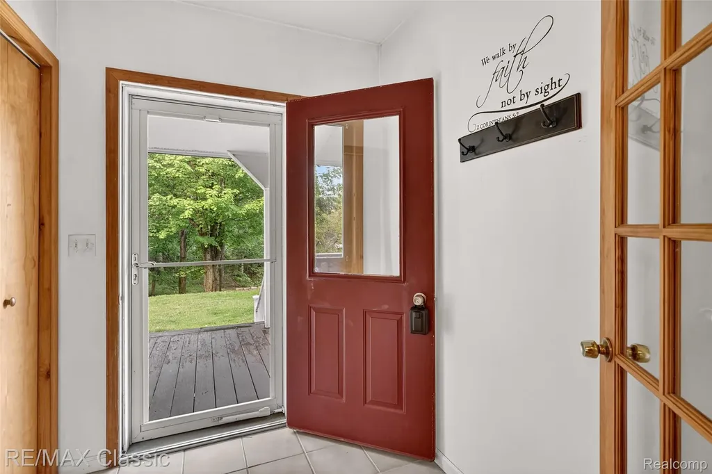 4611 Murray Road Mayville Village MI 48744