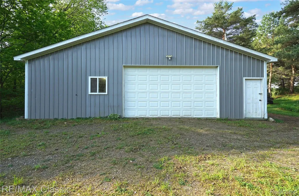 4611 Murray Road Mayville Village MI 48744