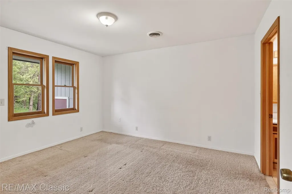 4611 Murray Road Mayville Village MI 48744