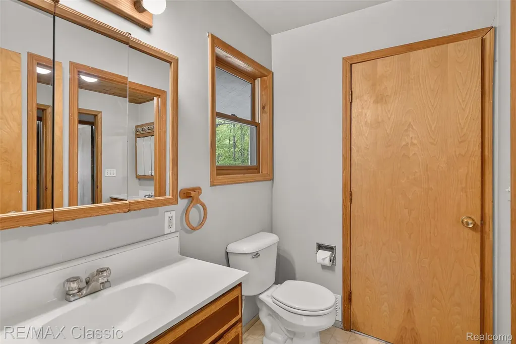 4611 Murray Road Mayville Village MI 48744