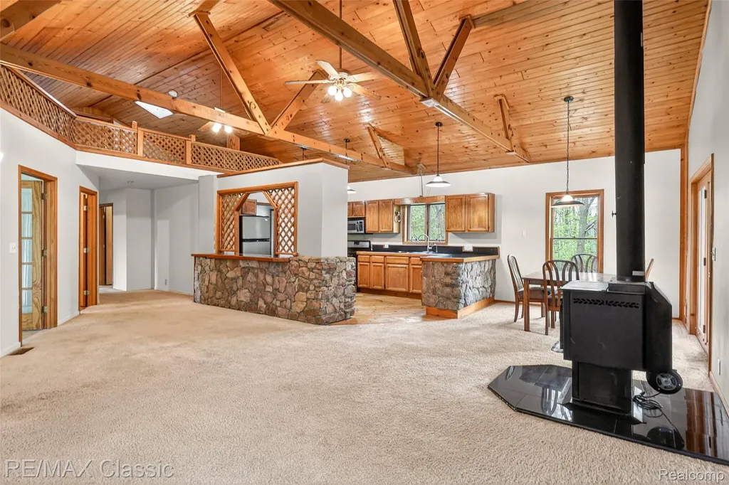 4611 Murray Road Mayville Village MI 48744