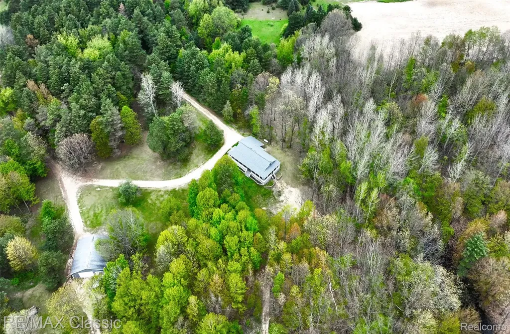 4611 Murray Road Mayville Village MI 48744