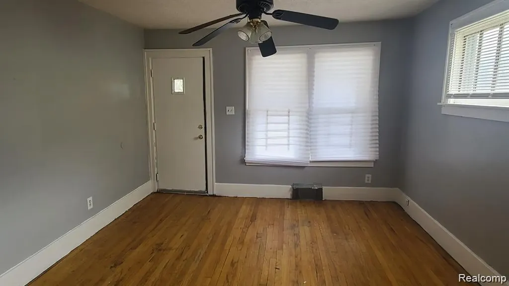 12019 Woodmont Avenue Detroit City MI 48227