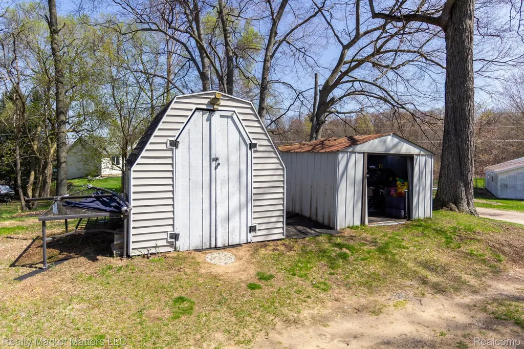 2543 Henry Road Oregon Township MI 48446