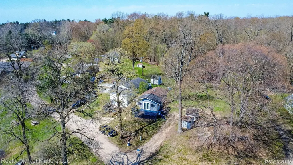 2543 Henry Road Oregon Township MI 48446