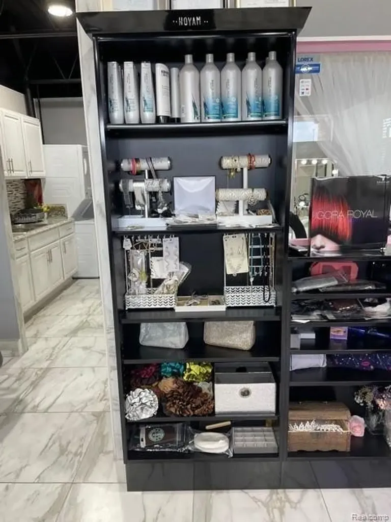 5734 Telegraph Road Dearborn Heights City MI 48127
