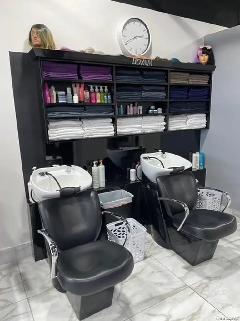 5734 Telegraph Road Dearborn Heights City MI 48127