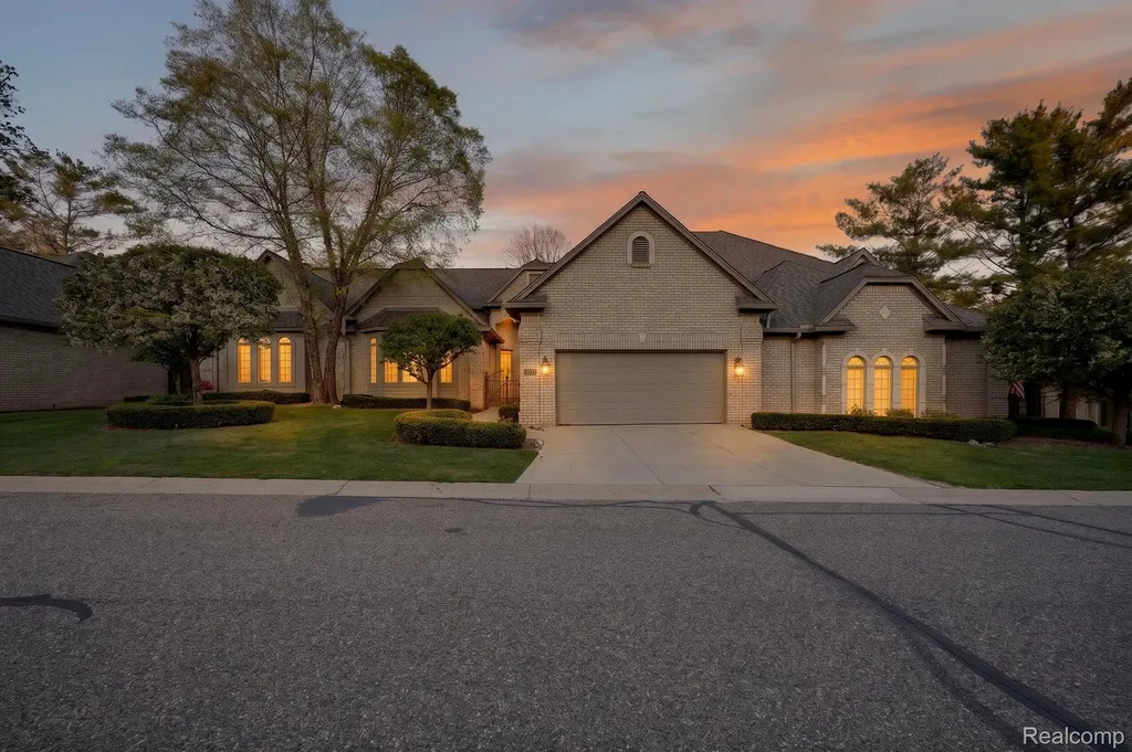 6554 Enclave Drive Independence Charter Township MI 48348