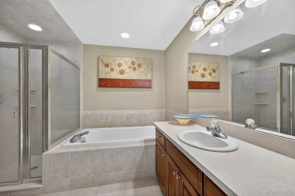6554 Enclave Drive Independence Charter Township MI 48348