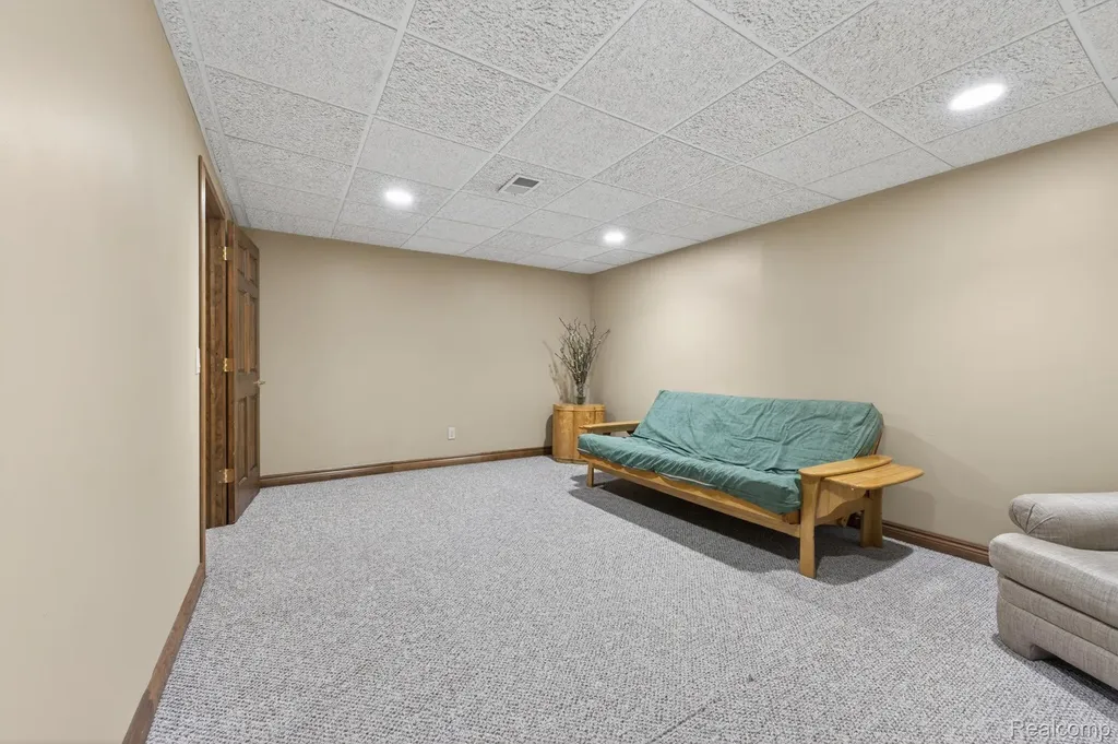 6554 Enclave Drive Independence Charter Township MI 48348