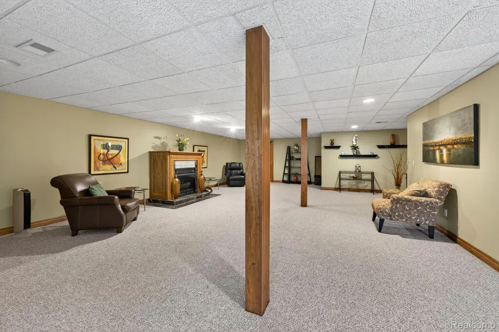 6554 Enclave Drive Independence Charter Township MI 48348