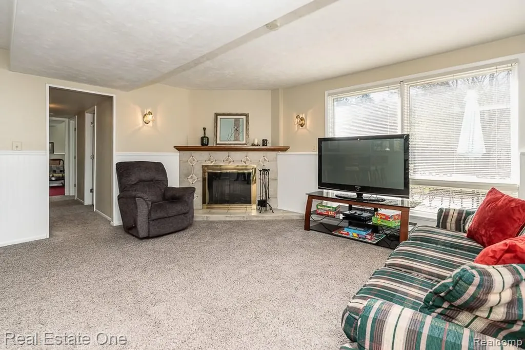1841 Fair Oak Court Rochester Hills City MI 48309