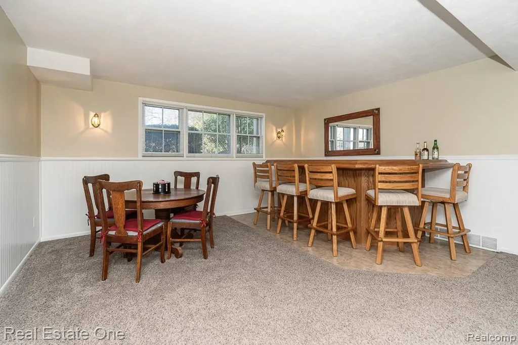 1841 Fair Oak Court Rochester Hills City MI 48309