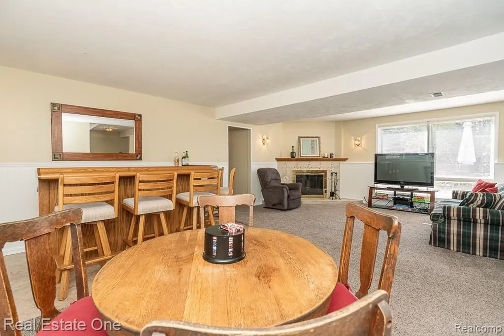1841 Fair Oak Court Rochester Hills City MI 48309