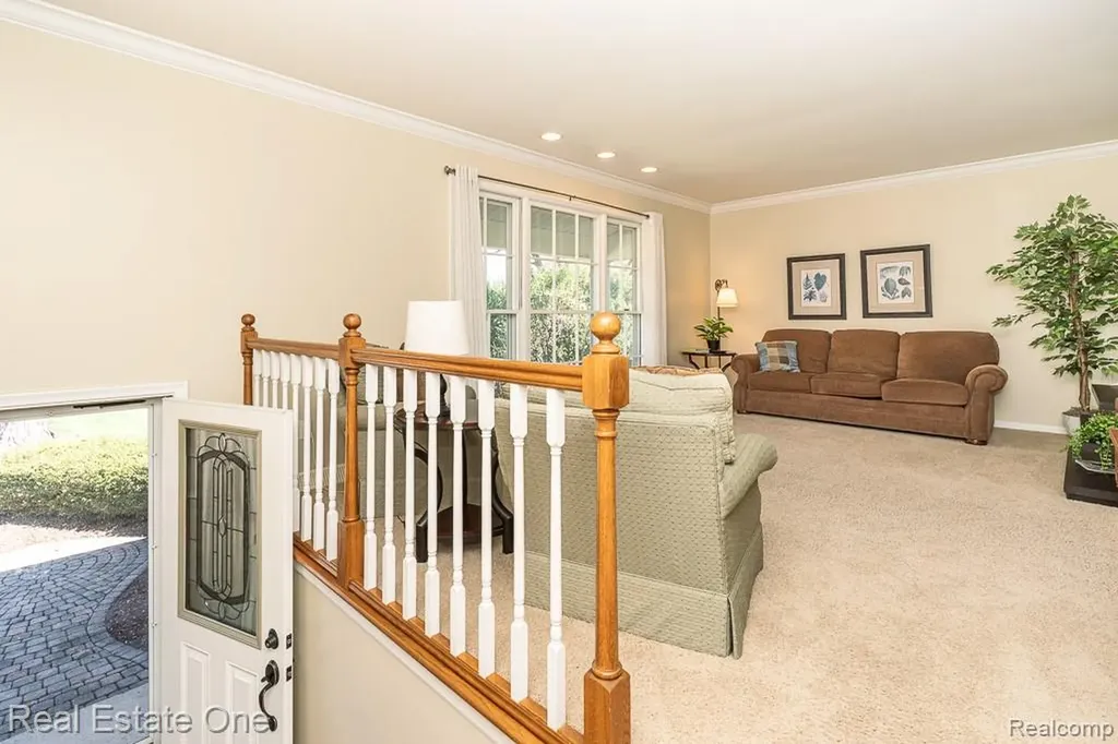 1841 Fair Oak Court Rochester Hills City MI 48309