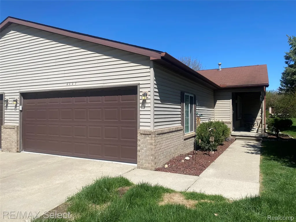 5057 Sandalwood Drive Grand Blanc Charter Township MI 48439