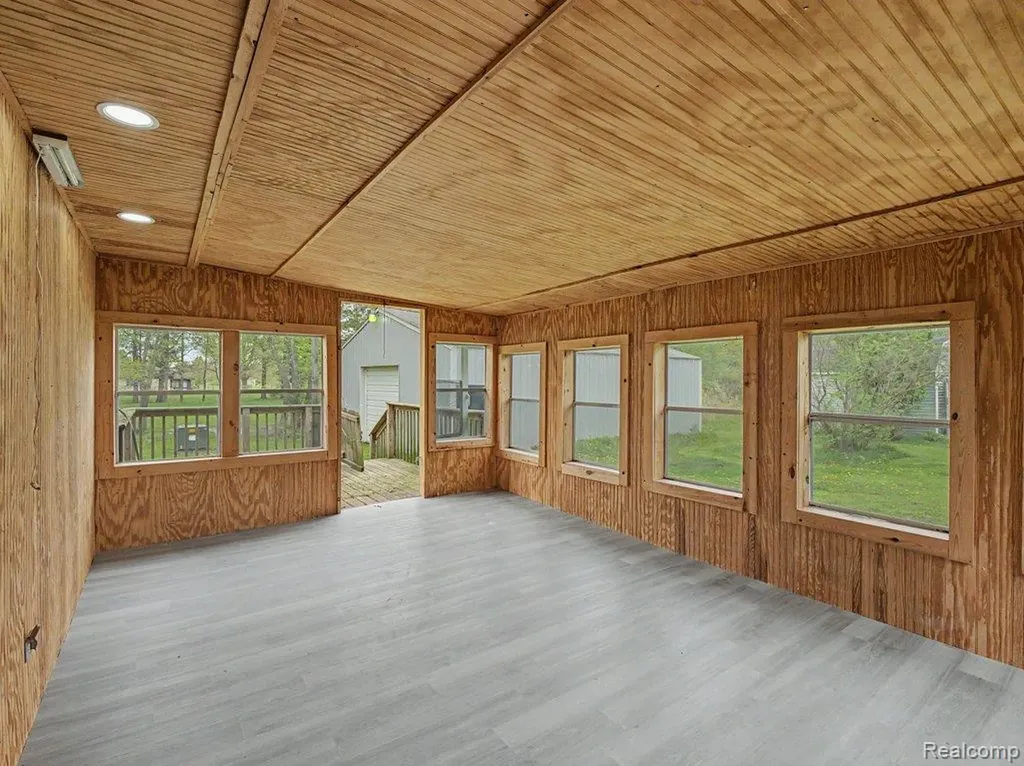 11414 N Lewis Road Thetford Township MI 48420