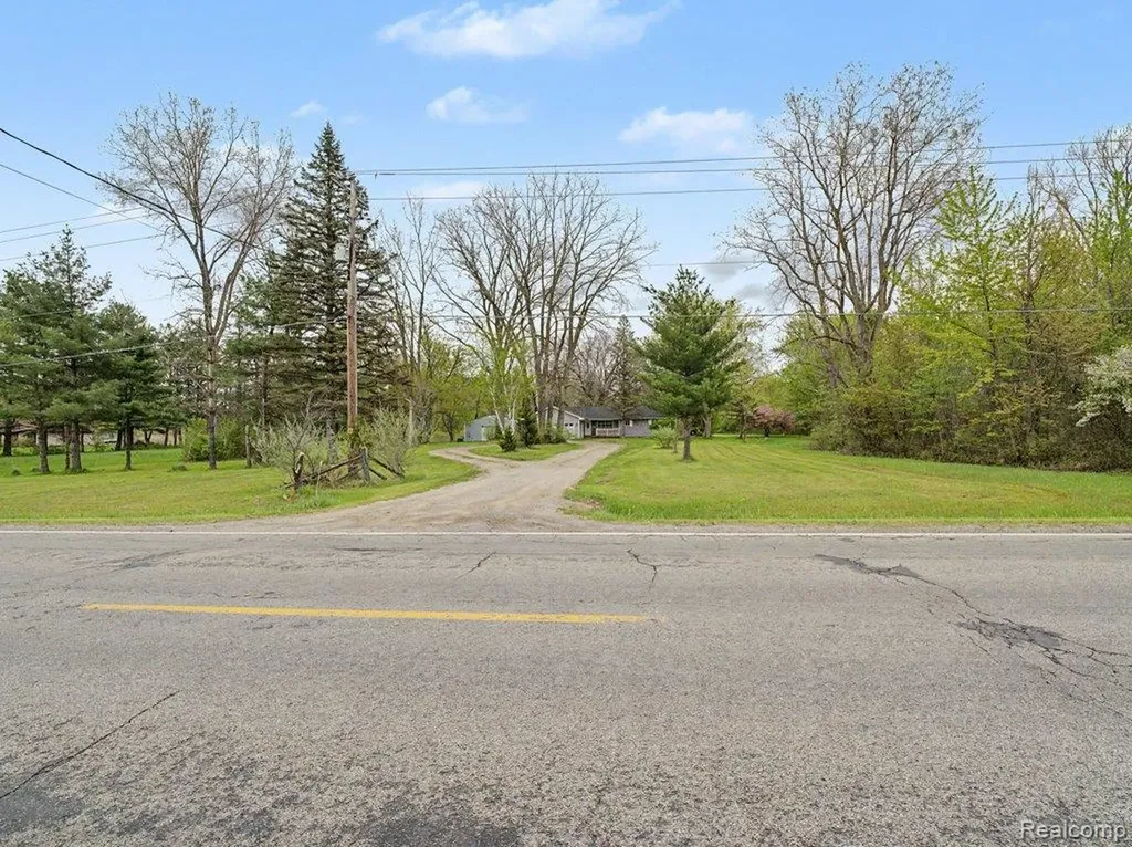11414 N Lewis Road Thetford Township MI 48420