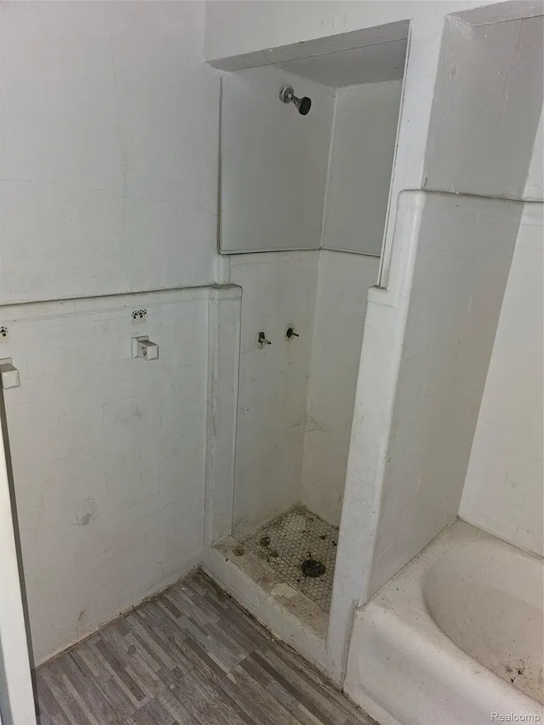 8086 Almont Street Detroit City MI 48234