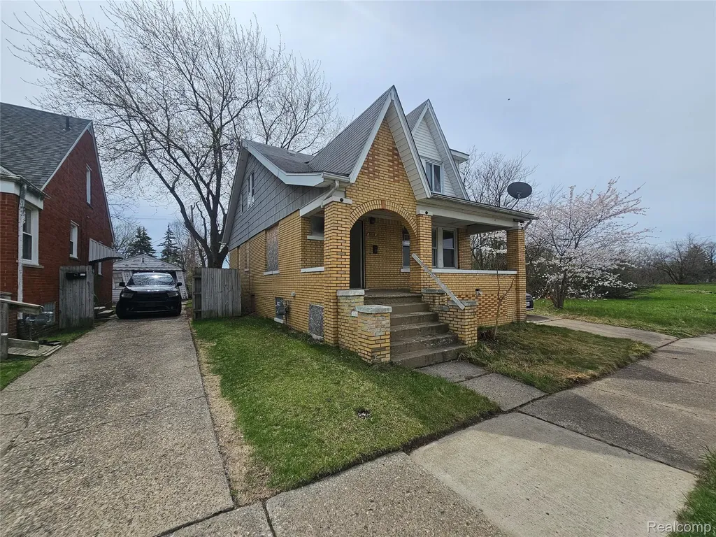 8086 Almont Street Detroit City MI 48234