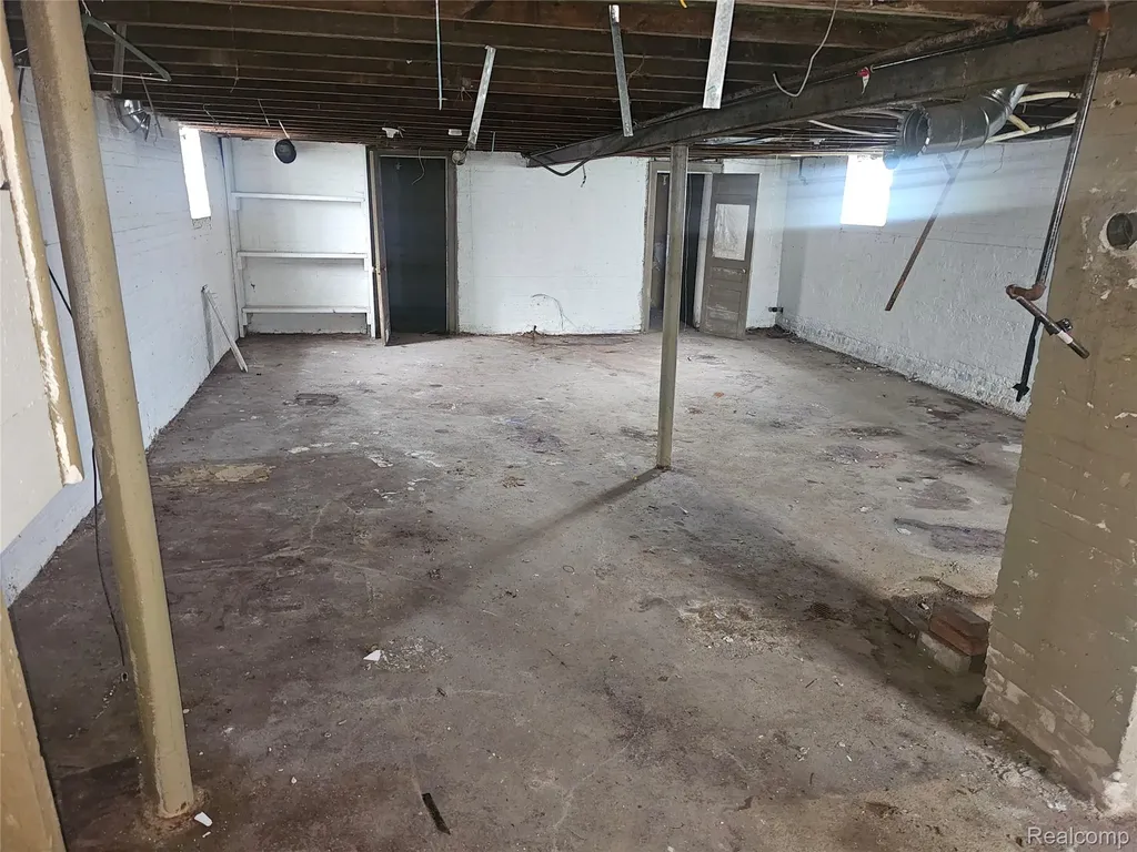 8086 Almont Street Detroit City MI 48234