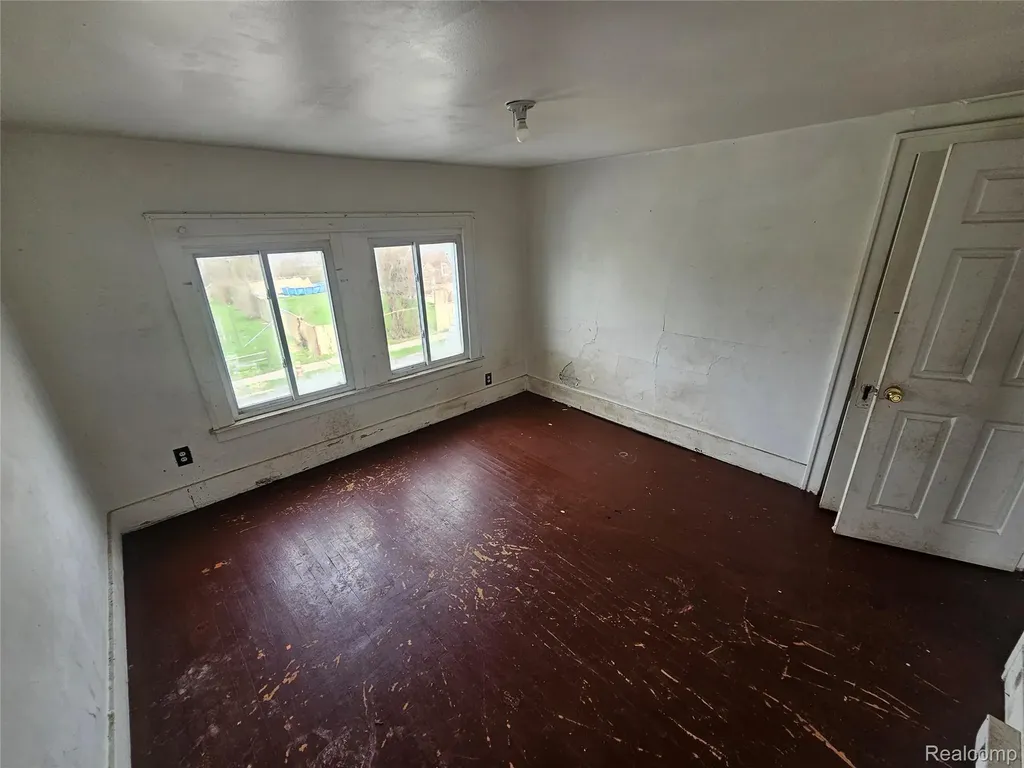 8086 Almont Street Detroit City MI 48234