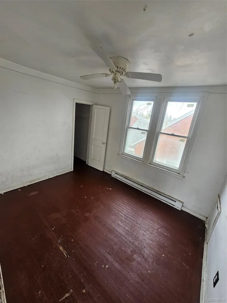 8086 Almont Street Detroit City MI 48234