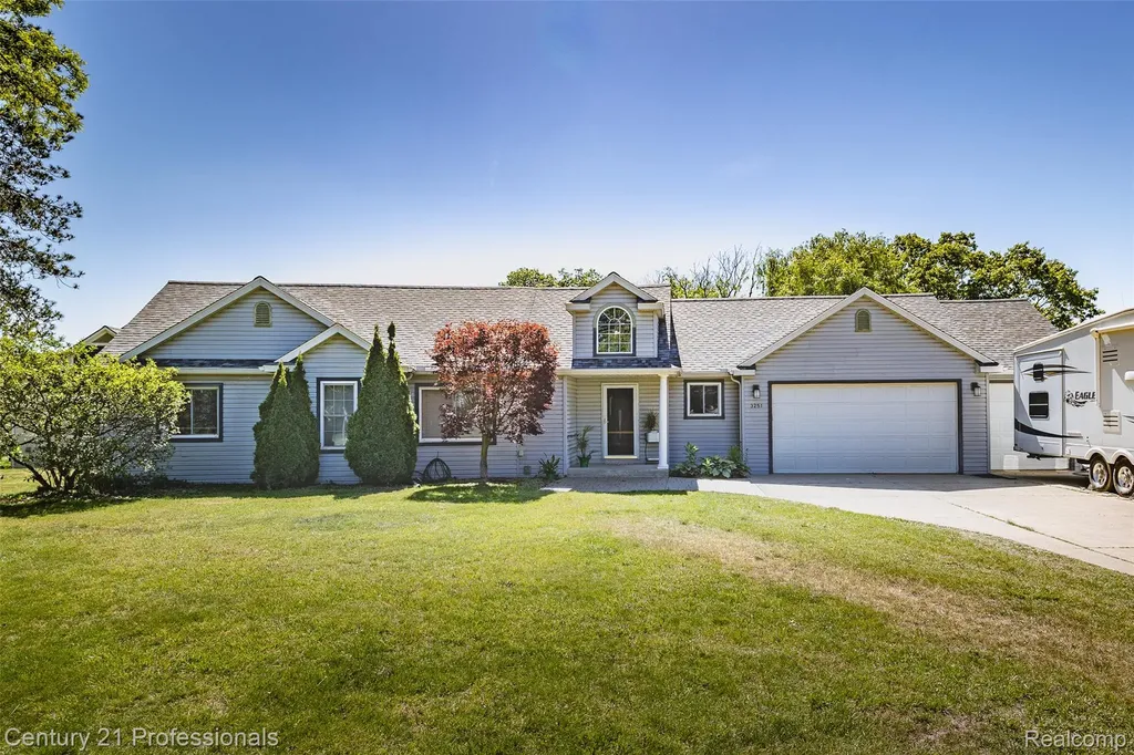 3251 Mann Road Waterford Charter Township MI 48346