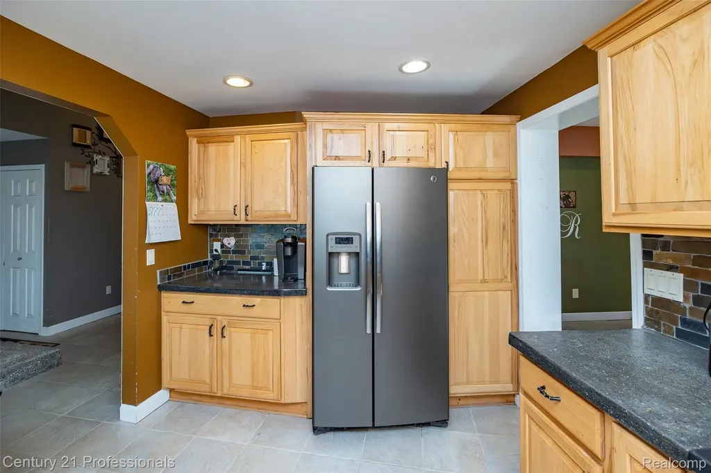 3251 Mann Road Waterford Charter Township MI 48346