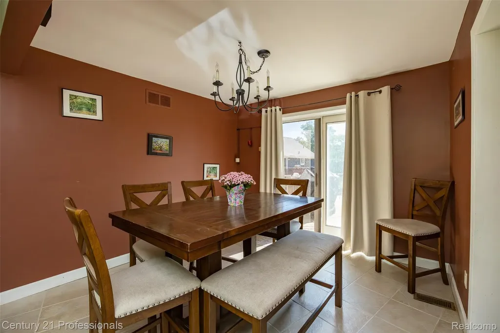 3251 Mann Road Waterford Charter Township MI 48346