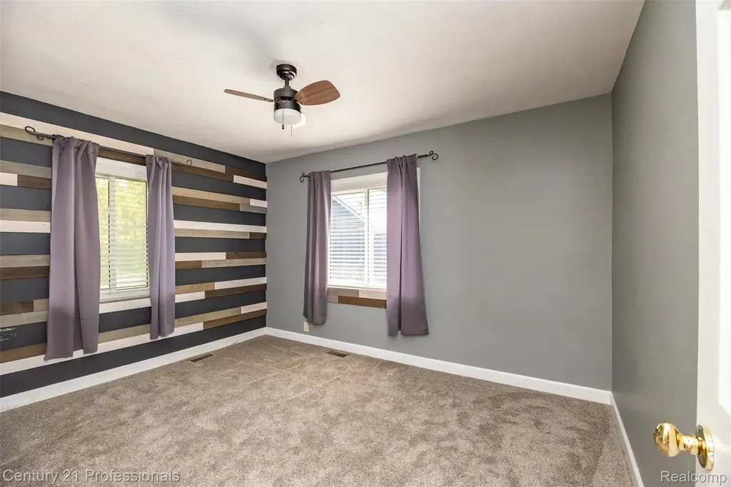 3251 Mann Road Waterford Charter Township MI 48346