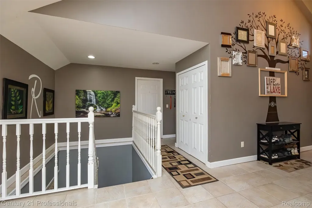 3251 Mann Road Waterford Charter Township MI 48346