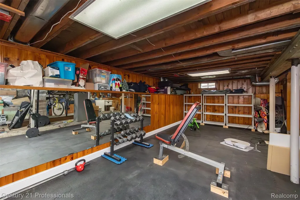 3251 Mann Road Waterford Charter Township MI 48346