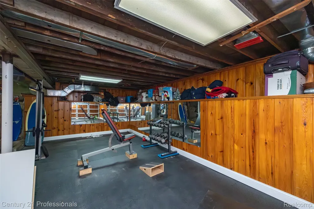3251 Mann Road Waterford Charter Township MI 48346