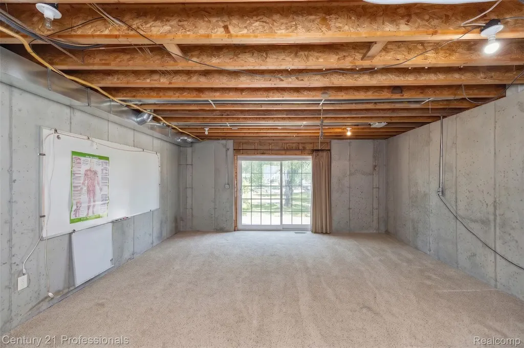 3251 Mann Road Waterford Charter Township MI 48346