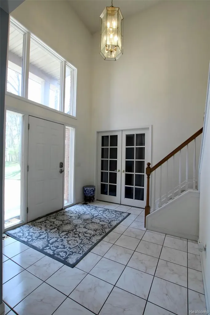 2757 N Tipsico Lake Road Hartland Township MI 48353