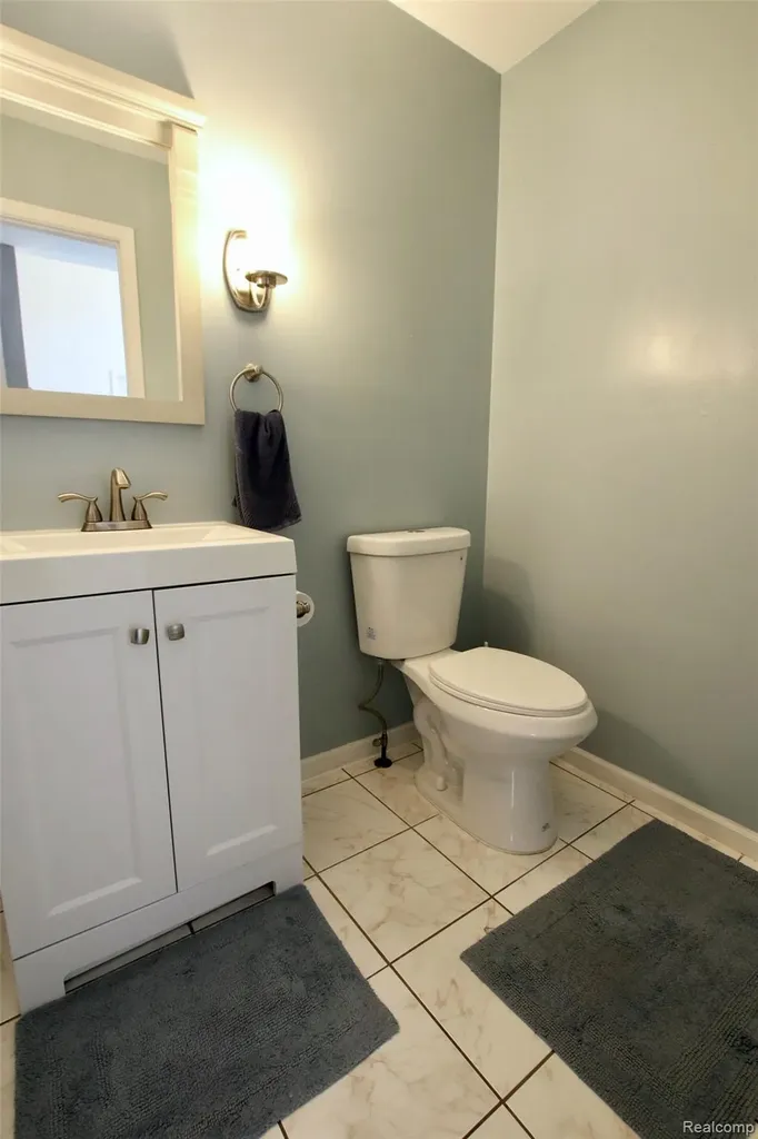 2757 N Tipsico Lake Road Hartland Township MI 48353