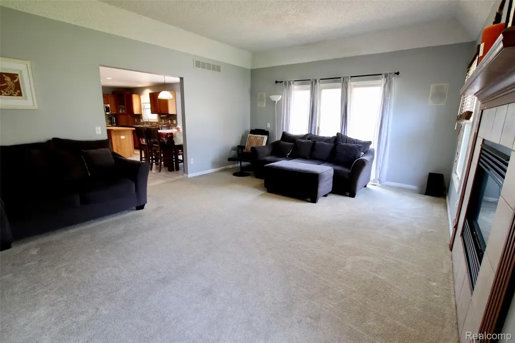 2757 N Tipsico Lake Road Hartland Township MI 48353