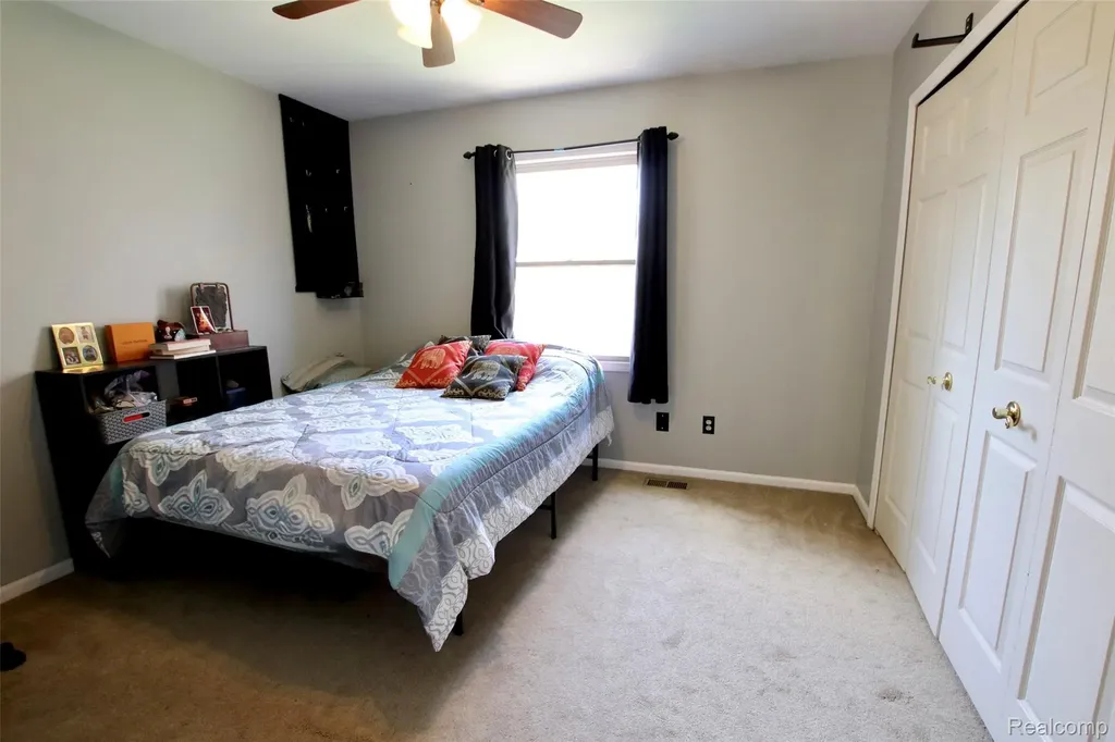 2757 N Tipsico Lake Road Hartland Township MI 48353