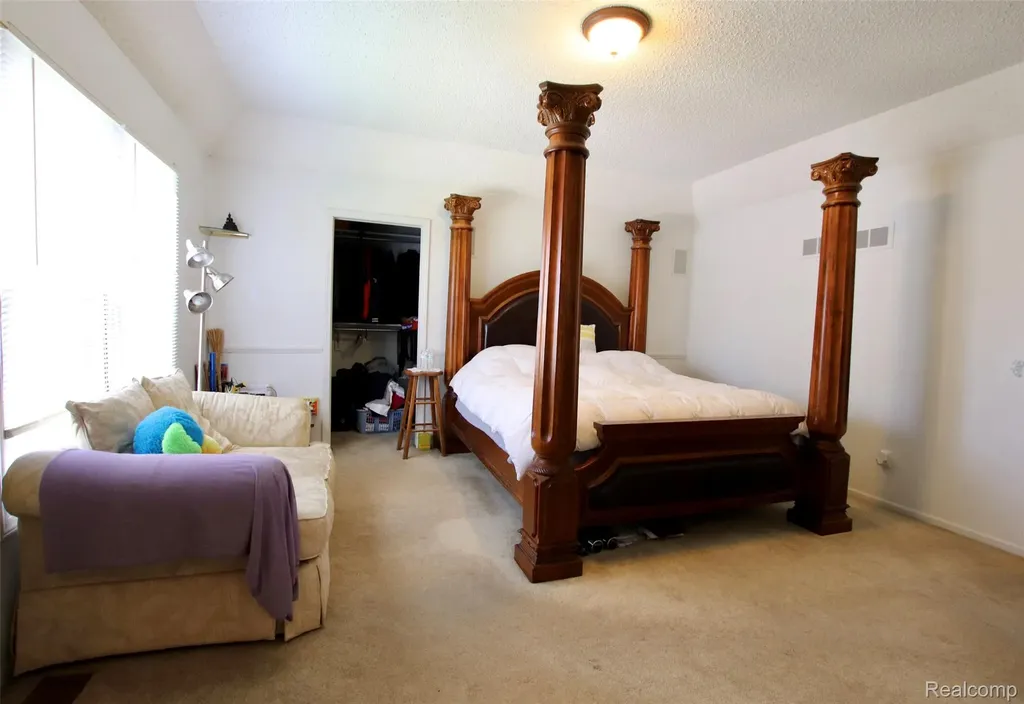2757 N Tipsico Lake Road Hartland Township MI 48353