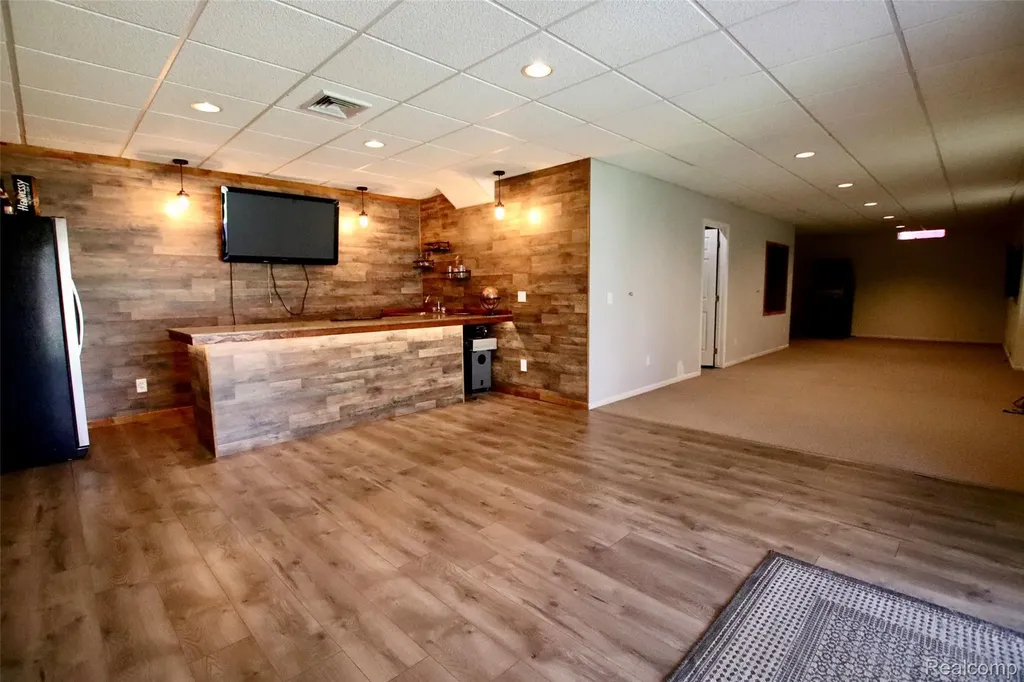2757 N Tipsico Lake Road Hartland Township MI 48353