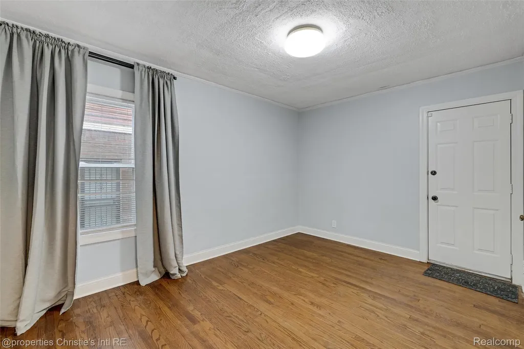 17394 Warrington Drive Detroit City MI 48221