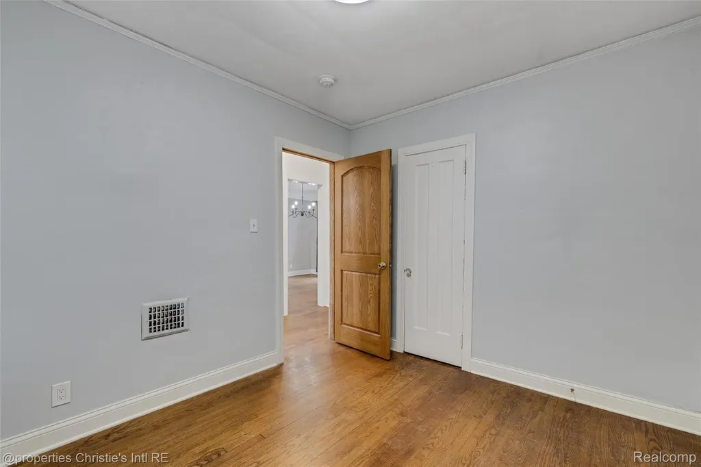 17394 Warrington Drive Detroit City MI 48221