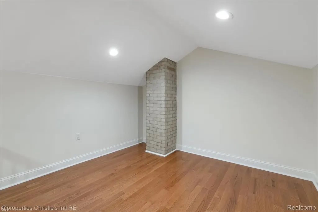 17394 Warrington Drive Detroit City MI 48221