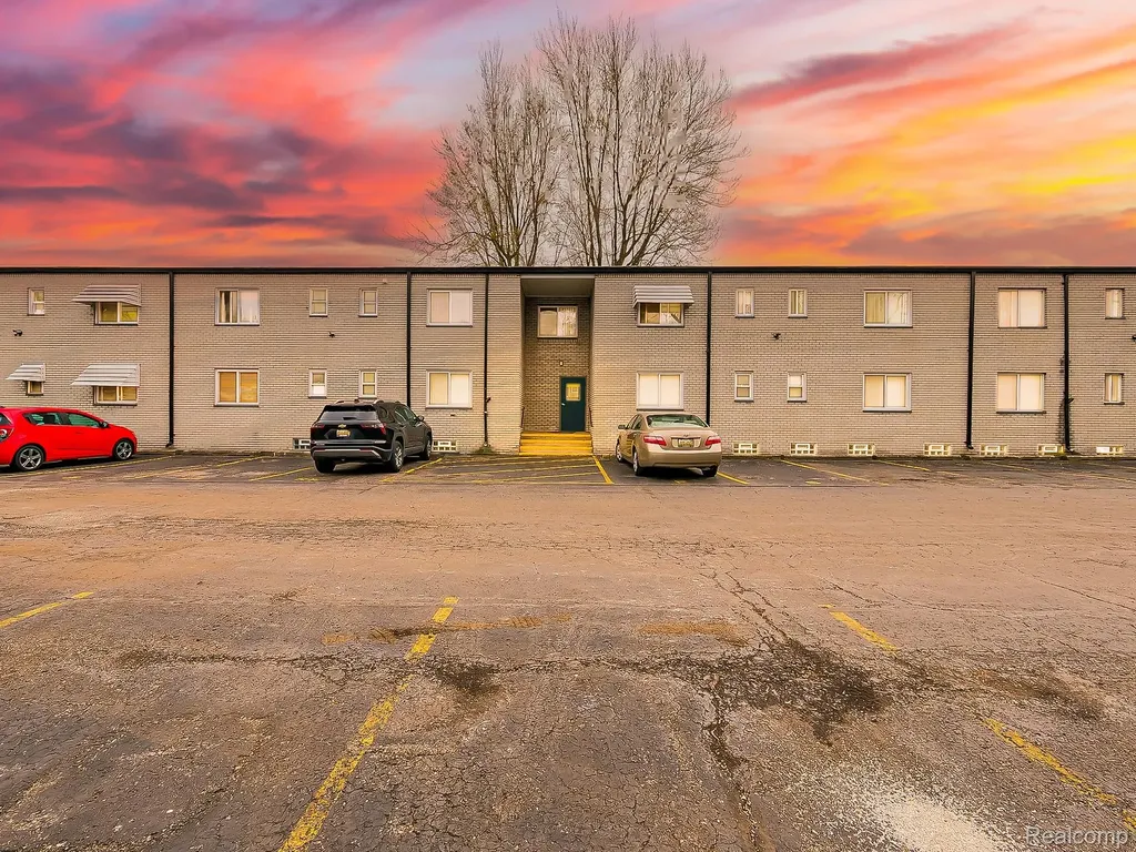 3433 Hillside Drive Royal Oak City MI 48073