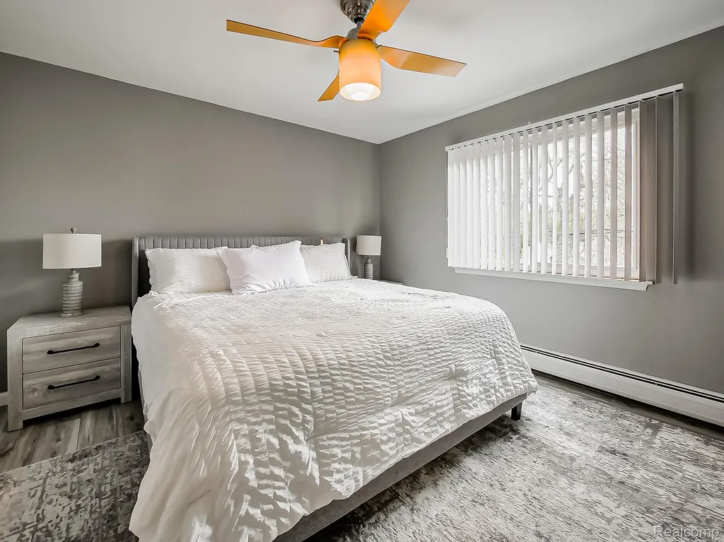 3433 Hillside Drive Royal Oak City MI 48073