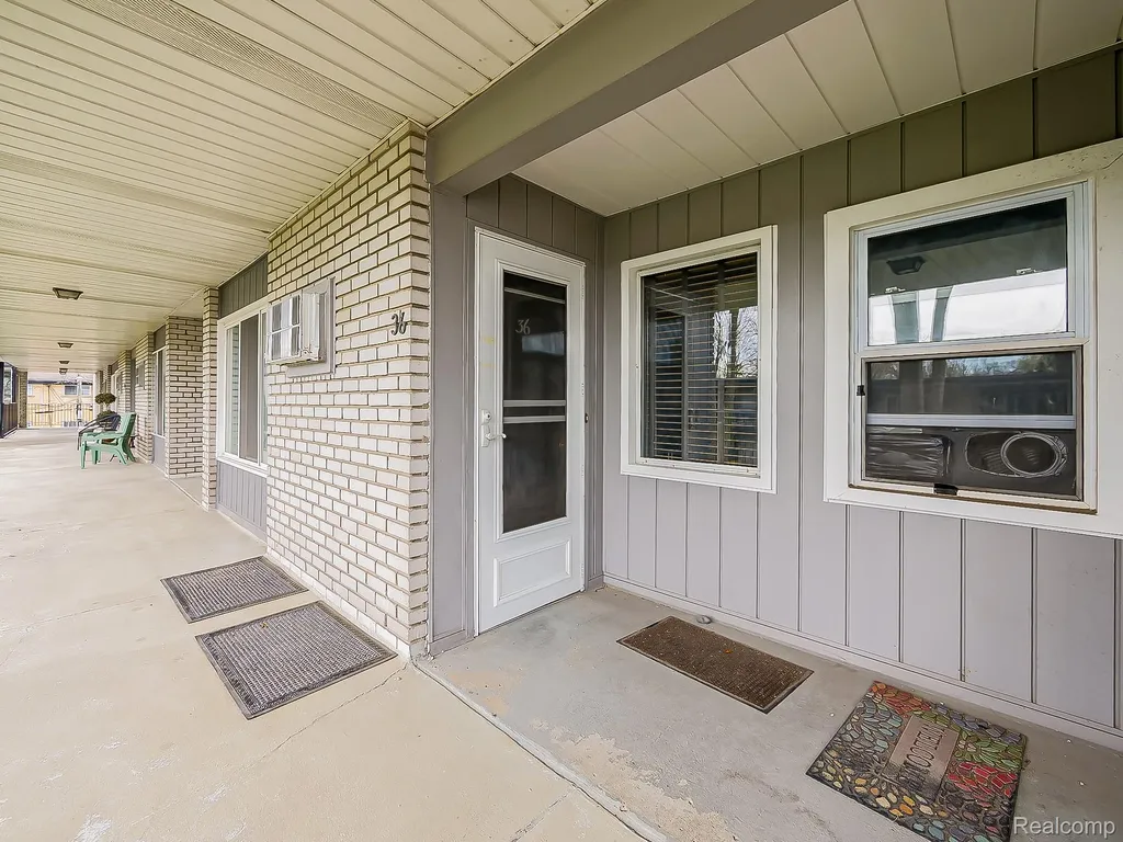 3433 Hillside Drive Royal Oak City MI 48073