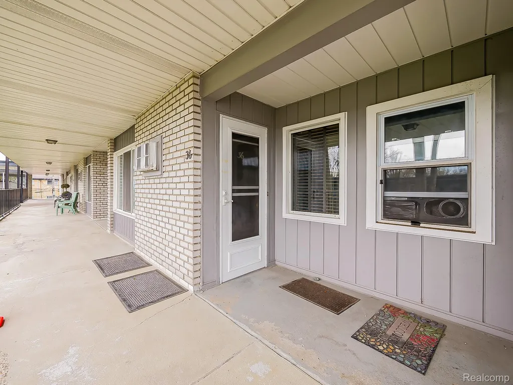 3433 Hillside Drive Royal Oak City MI 48073